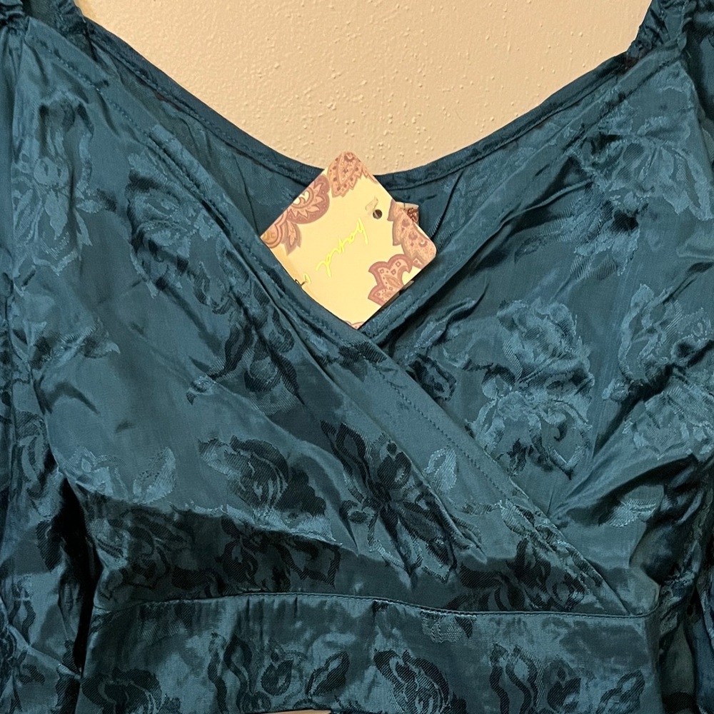 Chic Teal Balloon Sleeve Blouse - Picture 8 of 11